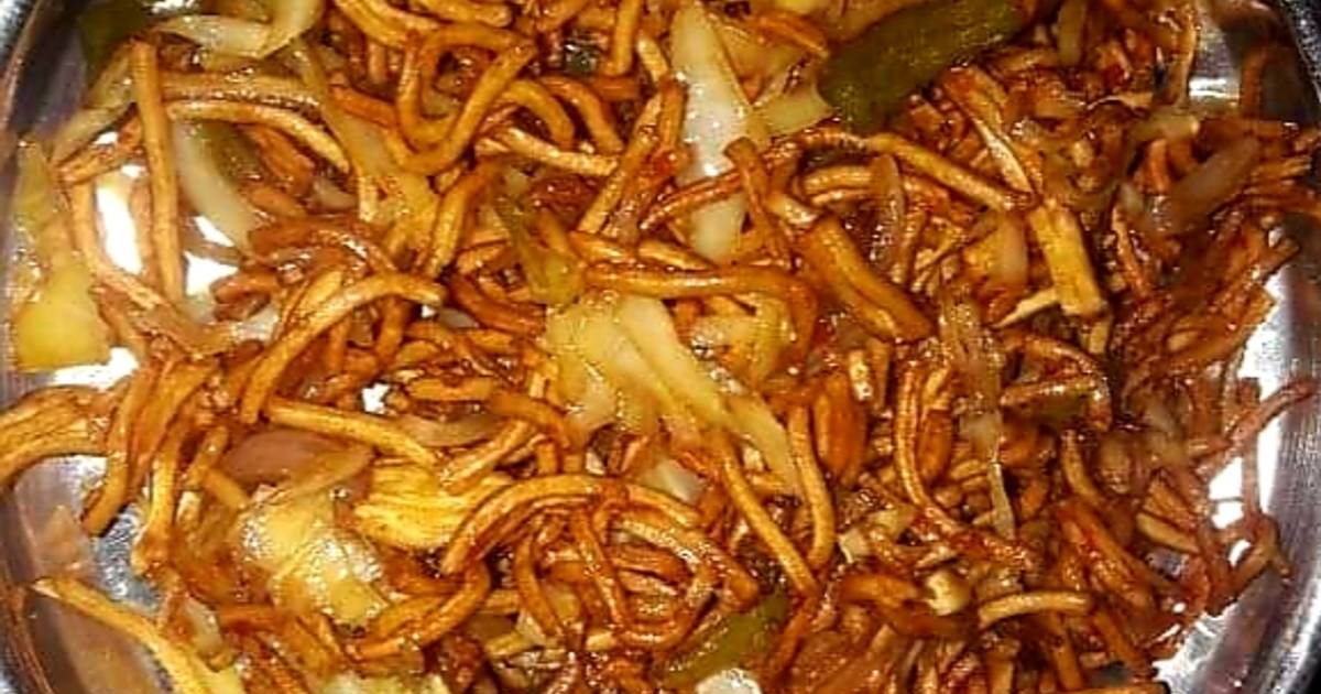 Chilli garlic hakka noodles Recipe by Palak Manghwani Cookpad