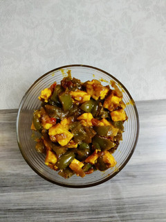 पनीर शिमला मिर्च की सब्जी (paneer shimla mirch ki sabzi recipe in Hindi) रेसिपी मुख्य फोटो