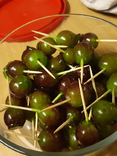 A picture of Toffee/candy grapes.