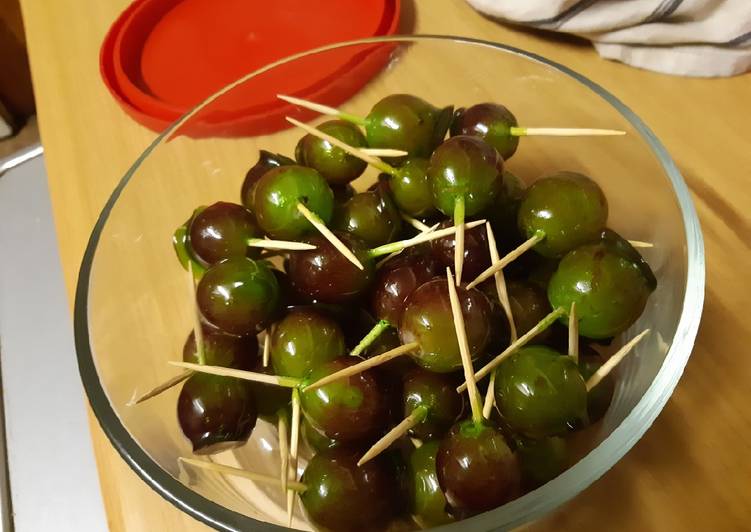 Toffee/candy grapes