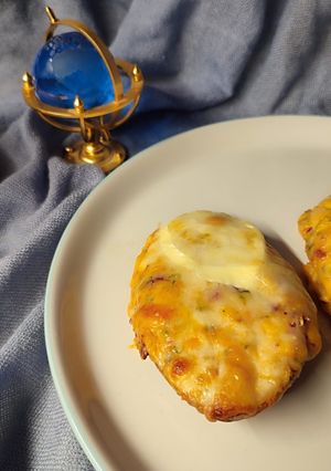 Zöldfűszeres, sajtos, húsmentes batáta csónak recept fotója
