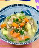 Canh Gà Nấu Khoai Tây Cà Rốt Đậu Hoà Lan