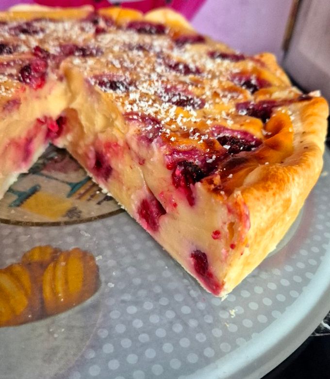 Une photo de Tarte au flan aux framboises ou aux fruits 😃