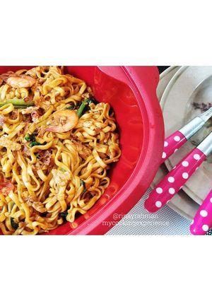 Foto resep Mie Goreng Burung Dara Pipih
