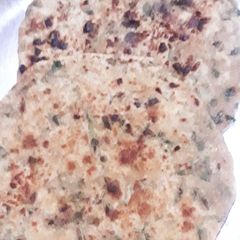A picture of Methi ka Paratha.