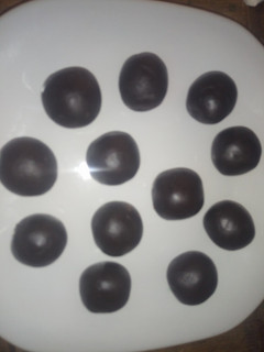 A picture of Chocolate truffles.