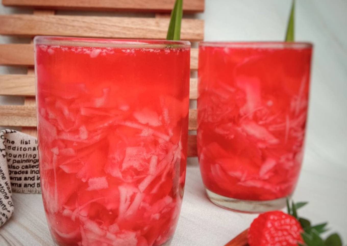 Es Merah Putih