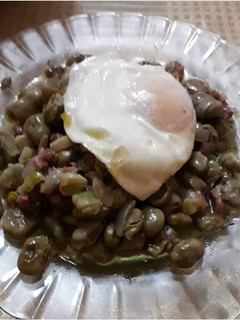 Una foto de Habas fritas