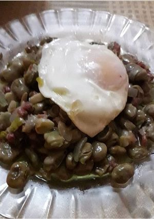 Una foto de Habas fritas