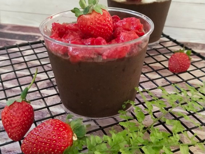 Resep Strawberry Chocolate Silky Pudding, Bisa Manjain Lidah