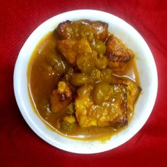 A picture of Matar Paneer.