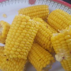 A picture of Corn on the cob.