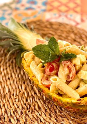 Una foto de Ensalada de pasta tropical