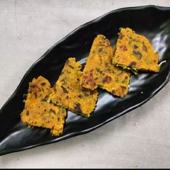 A picture of Methi thepla cheese sandwich.