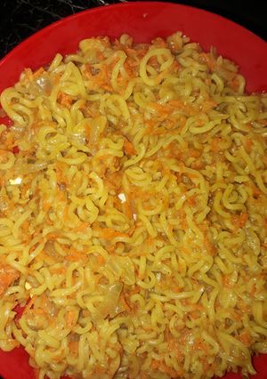 A picture of Indomine with carrots.