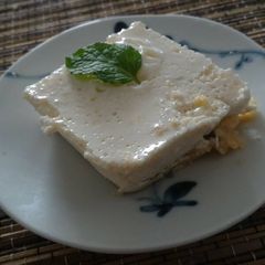 A picture of Soy milk gelatine cheesecake.