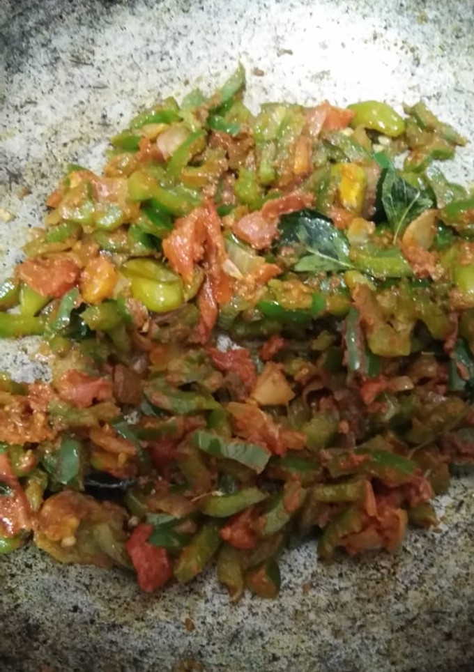 குடை மிளகாய் புளி பச்சடி செய்முறை முக்கிய புகைப்படம்