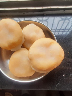 મેંદા ની મઠડી (Maida Mathri Recipe In Gujarati) રેસીપી મુખ્ય ફોટો