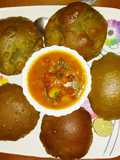 Chana aloo with palak poori