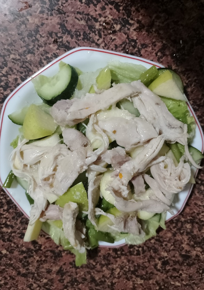 Una foto de Ensalada de Pollo y Manzana
