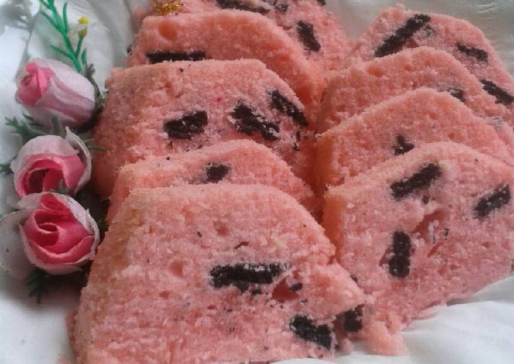 Bolu stroberi oreo_