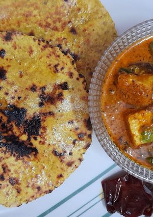 कढ़ाई पनीर और मिस्सी रोटी (Kadai paneer aur missi roti recipe in Hindi) रेसिपी मुख्य फोटो
