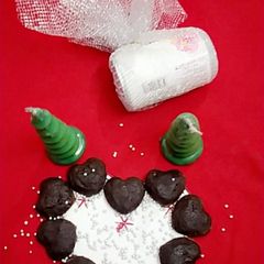 A picture of Little heart chocolate cookies.