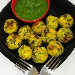A picture of #Methi leaves spongy ball.