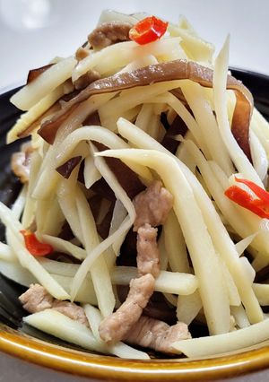 竹筍木耳炒肉絲 的食譜成品照片