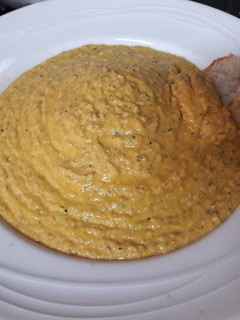 Una foto de Crema espesa de verduras vegana