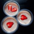 Puding susu strawberry