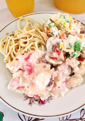 Una foto de Pastas con salsa de mariscos
