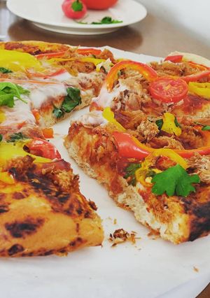 Une photo de Pizza (pain foccacia)