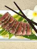 Seared Yellowtail tuna With mango habanero sauce