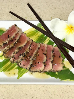 A picture of Seared Yellowtail tuna With mango habanero sauce.