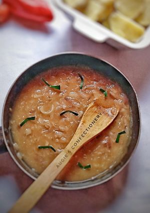 A picture of Onion gravy.