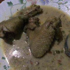 A picture of Chicken in coconut.