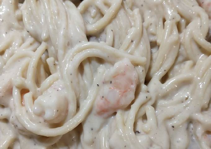 Creamy alfredo chicken and shrimp pasta