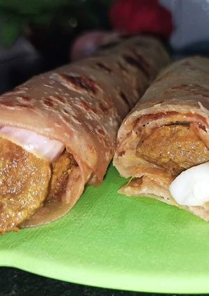 पराठा सोया रोल (Paratha Soya Roll recipe in hindi) रेसिपी मुख्य फोटो