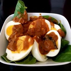 A picture of My Egg & Curry Lunch. 😘.