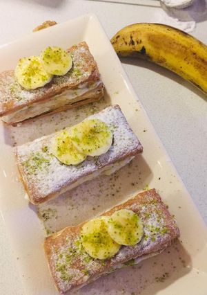 Une photo de Mille-feuille au pistache et banane 👌👌