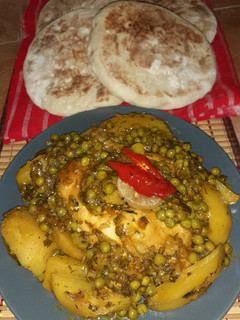 Una foto de Pollo 🍗 con verduras 🍅🥔🌶