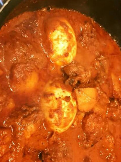 A picture of Beef egg curry.
