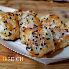 Una foto de Saussages rolls (rollos de salchicha)