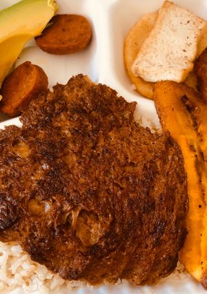 Una foto de Bandeja Paisa vegana 🌱