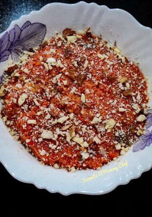 A picture of Gajar- beetroot halwa in pressure cooker.