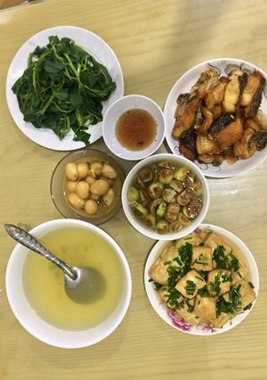 Hình của món Bữa cơm 100k 😜.