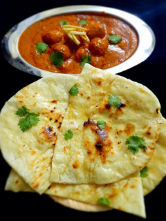 பஞ்சாபி தந்தூரி ரொட்டி, தம் ஆலு (punjabi Tandoori roti, dum aloo recipe in tamil) செய்முறை முக்கிய புகைப்படம்