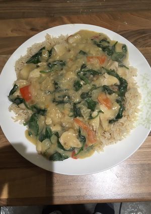 A picture of Chicken in a Lemon Ginger and Mushroom Sauce.