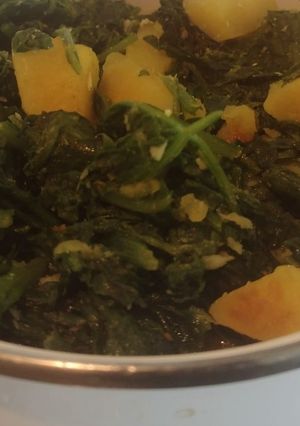 পালং শাকের ঘন্ট(palak saager ghonto recipe in Bengali) রেসিপির প্রধান ছবি